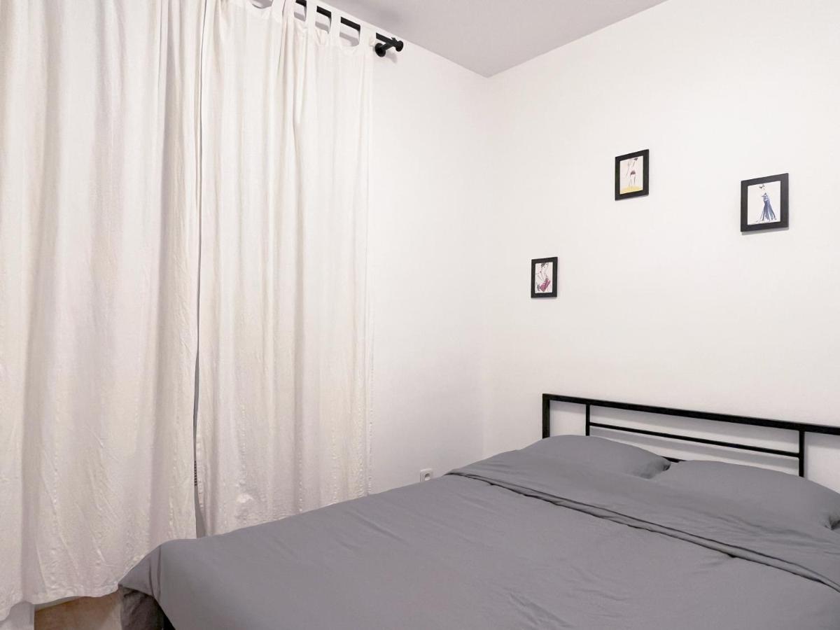 Charmant Appartement Proche De La Tour Eiffel Paris Exterior foto